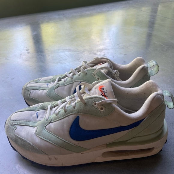 Women’s Size 9.5 Blue Nike Air Max - Picture 4 of 7